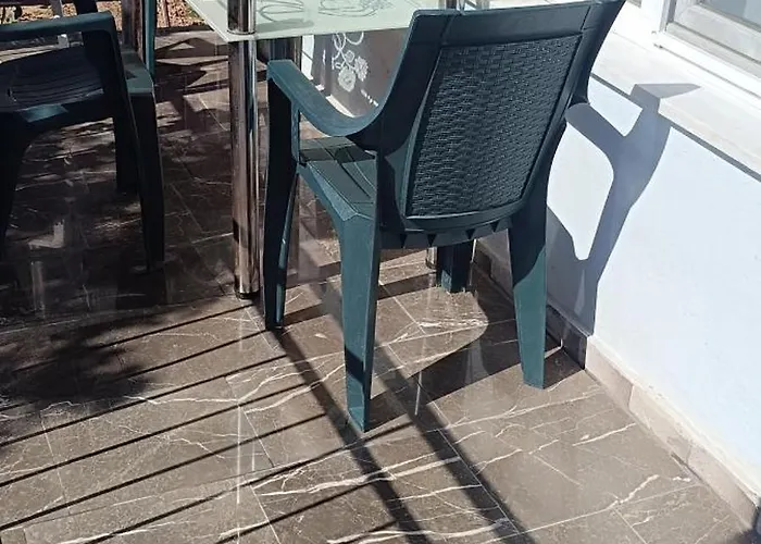 Metas Apartamento Küçükköy